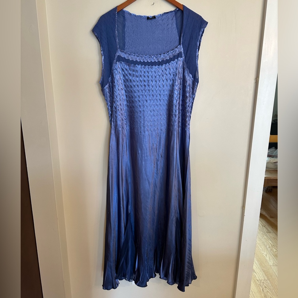 KOMAROV WOMAN Sleeveless Maxi Lightweight Dress